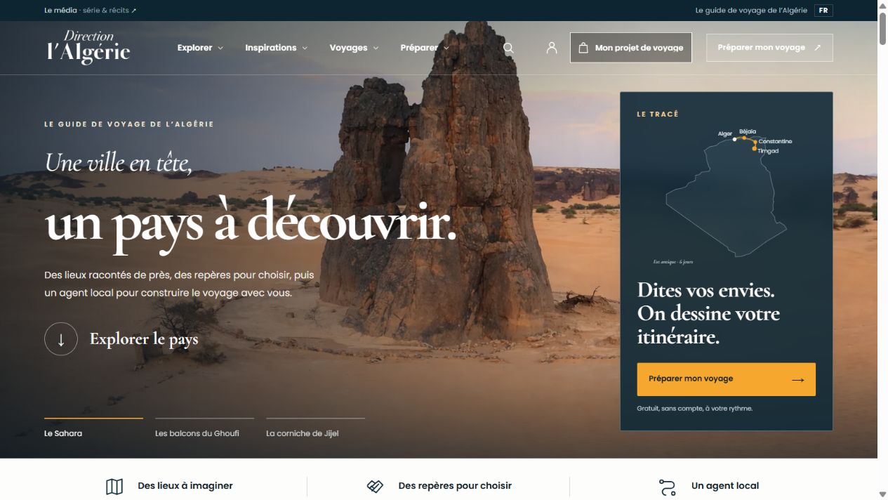 La plateforme voyage Direction l’Algérie, avec un paysage du Sahara et son parcours de préparation de voyage.